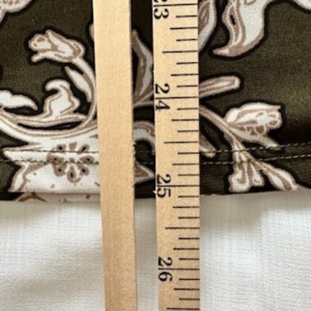 Chico's Women's Dark Floral Print Keyhole 3/4 Sleeve Blouse Size 3 Boho Peasant - Picture 8 of 9